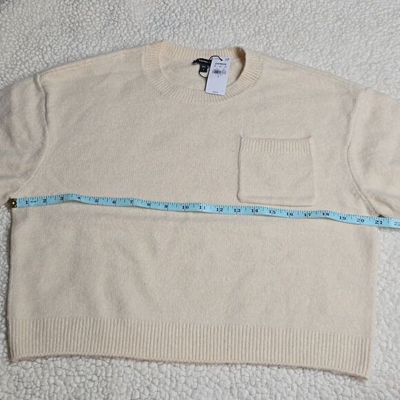 1082 NWT Crew Neck Short Sleeve Chest Pocket Sweater Sz Small - Picture 3 of 5